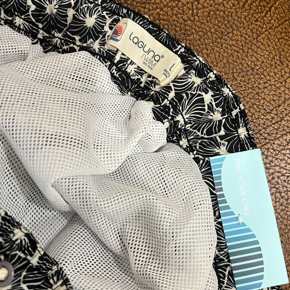 Brand New Laguna Swimwear UPF 50+ Relaxed Fit Quick Dry Shorts Land or Sea wear! - Picture 6 of 8